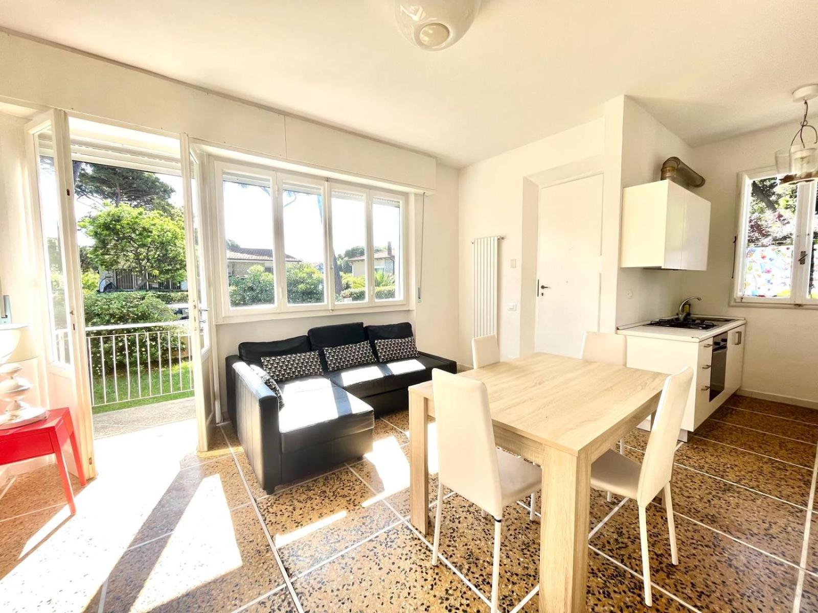 Pineta Apartament Tirrenia Eksteriør billede