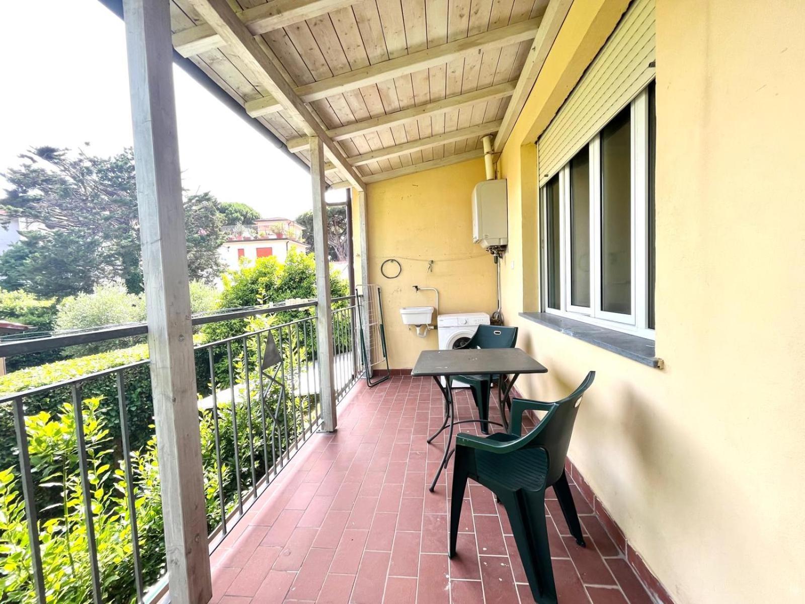 Pineta Apartament Tirrenia Eksteriør billede