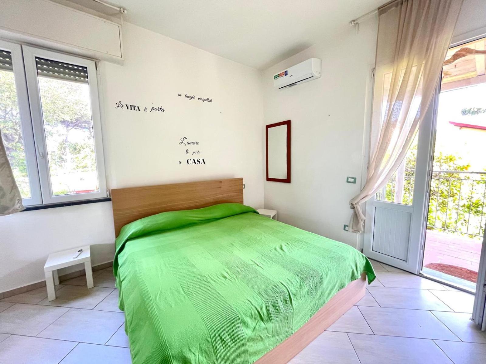 Pineta Apartament Tirrenia Eksteriør billede