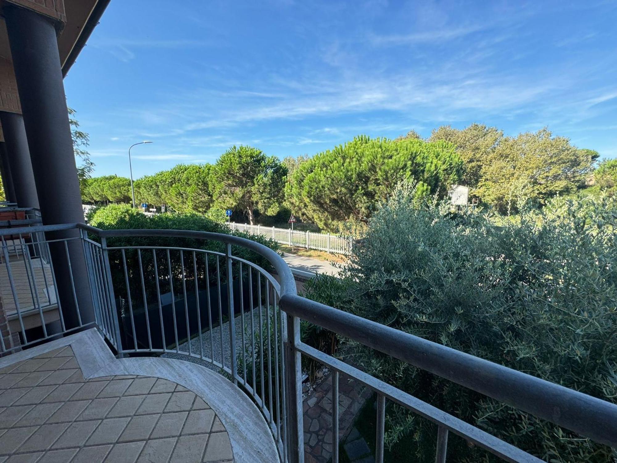 Pineta Apartament Tirrenia Eksteriør billede